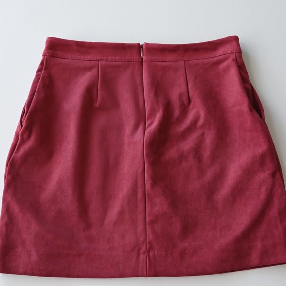 BANANA REPUBLIC Faux Suede Mauve Mini Skirt - Size 2P - Picture 3 of 5